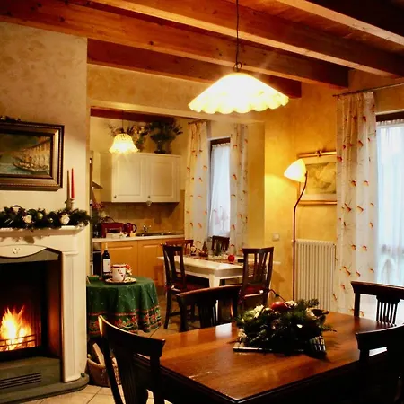 Lucy Μπαρντολίνο