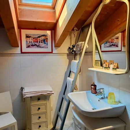 Lucy Bed and Breakfast 4*