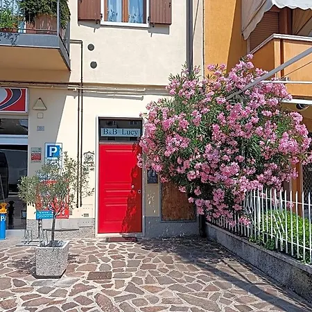Lucy Bed and Breakfast Μπαρντολίνο