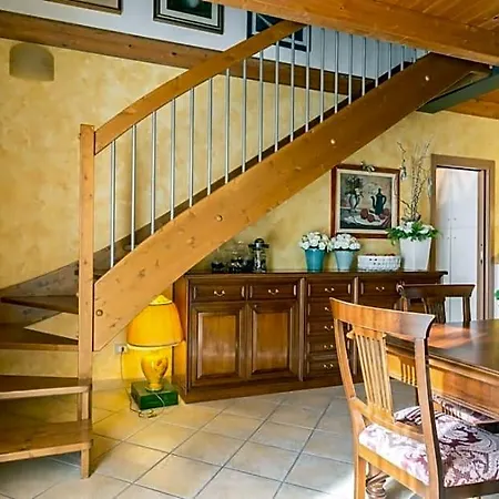 Lucy Bed and Breakfast Μπαρντολίνο