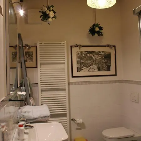 Lucy 4* Μπαρντολίνο