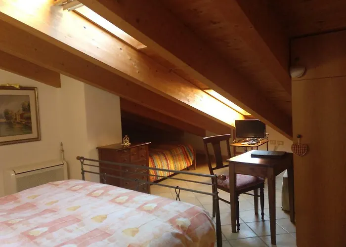 Lucy לינה וארוחת בוקר