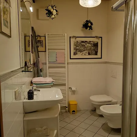 Lucy Bed & Breakfast