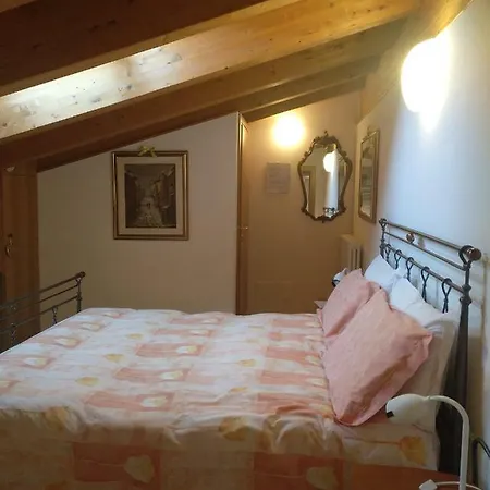 Lucy Bed & Breakfast *